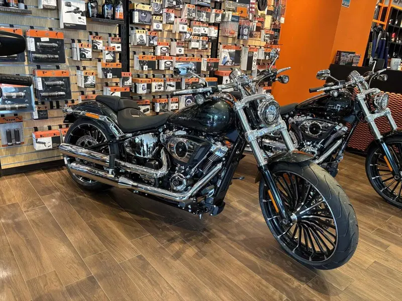Harley-Davidson Breakout 117 (2025 - 26)