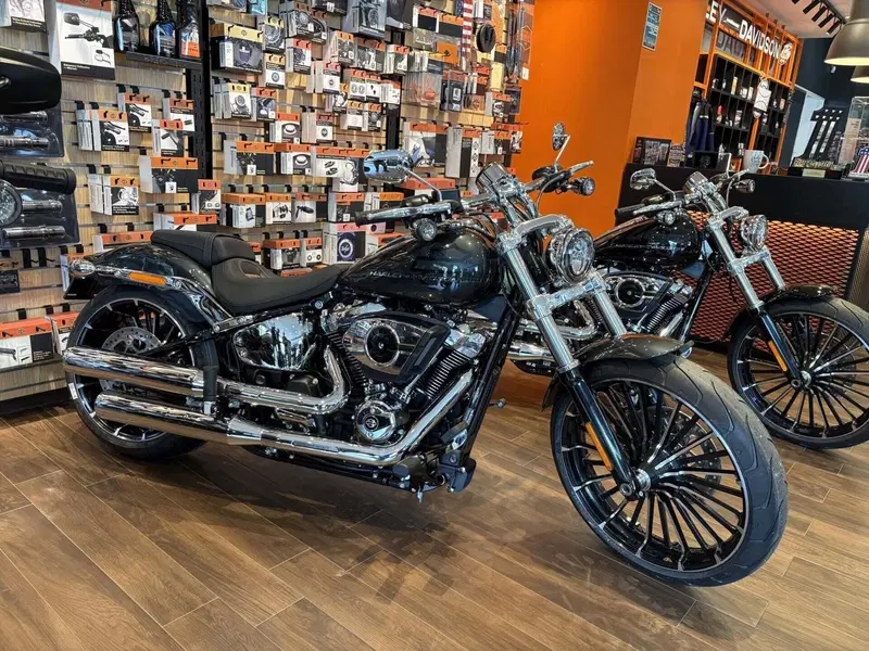 Harley-Davidson Breakout 117 (2025 - 26) (2)