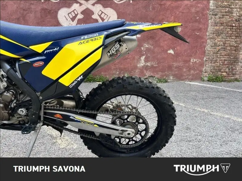 Husqvarna FE 250 (2022) (6)