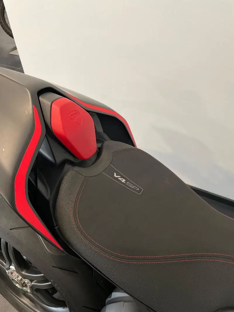 Ducati Streetfighter V4 1100 SP (2022) (9)