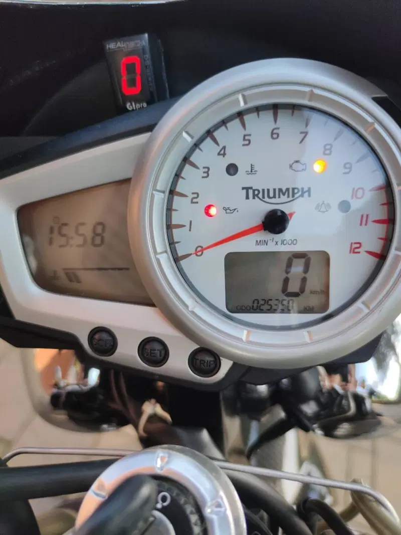 Triumph Speed Triple 1050 (2005 - 11)