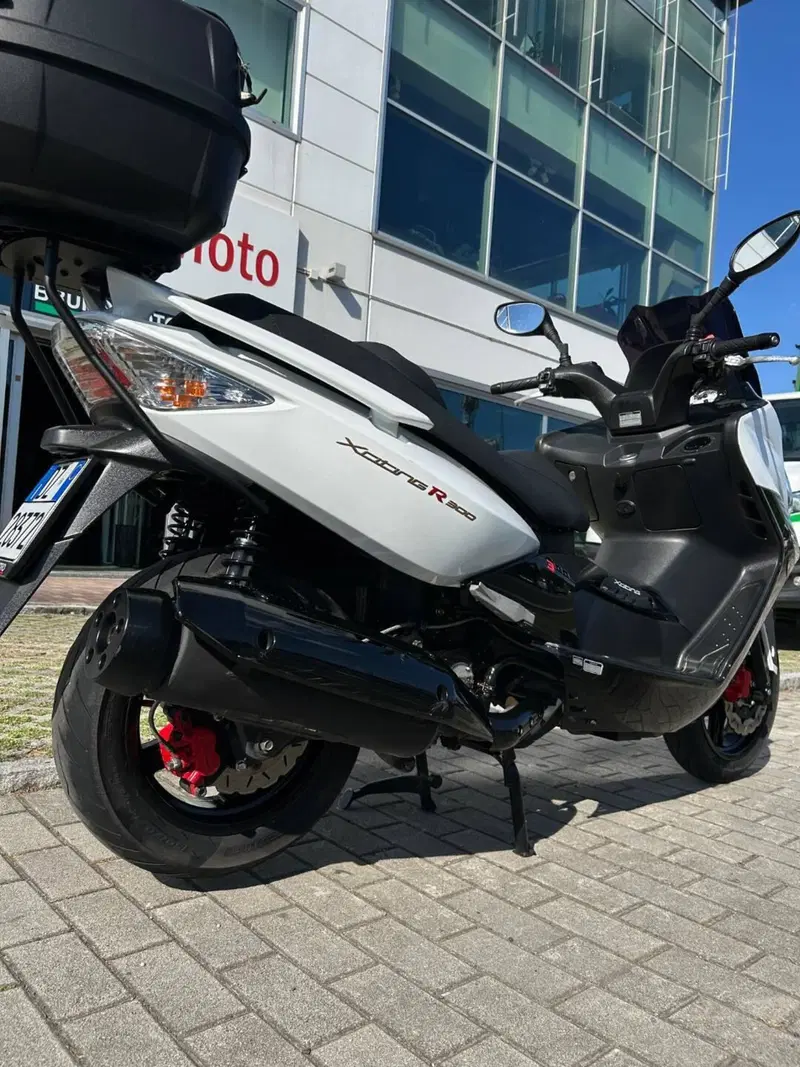 Kymco Xciting 300i R (2007 - 14) (4)