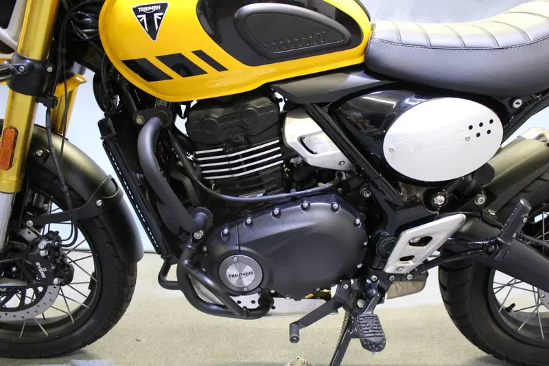 Triumph Scrambler 400 XC (2025 - 26) (16)
