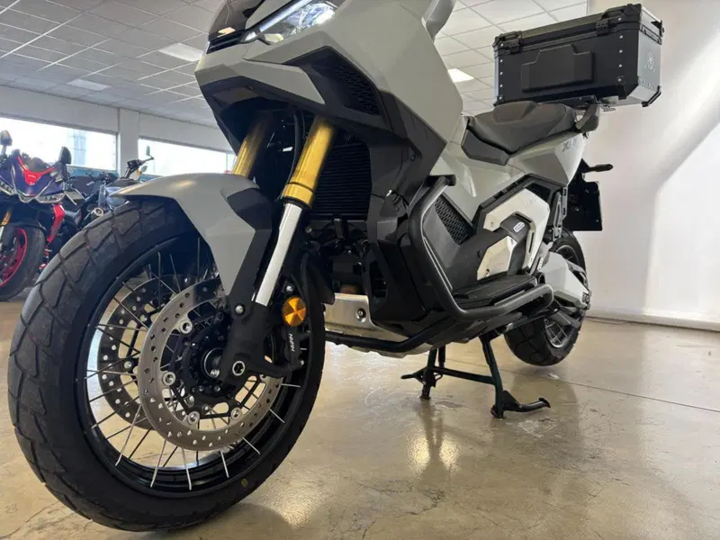 Honda X-ADV 750 Adventure (2025 - 26) (3)