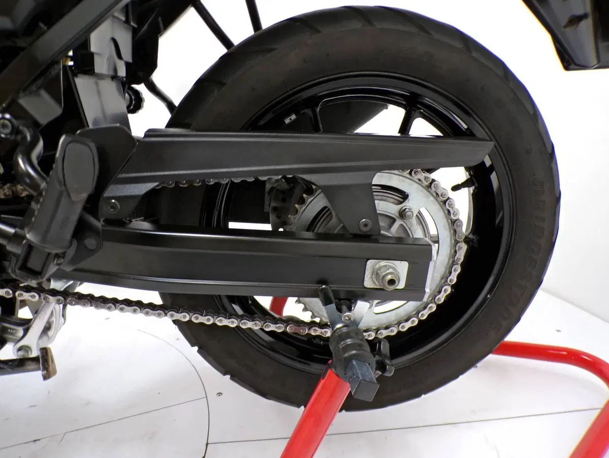 Suzuki V-Strom 650 (2021 - 25) (10)