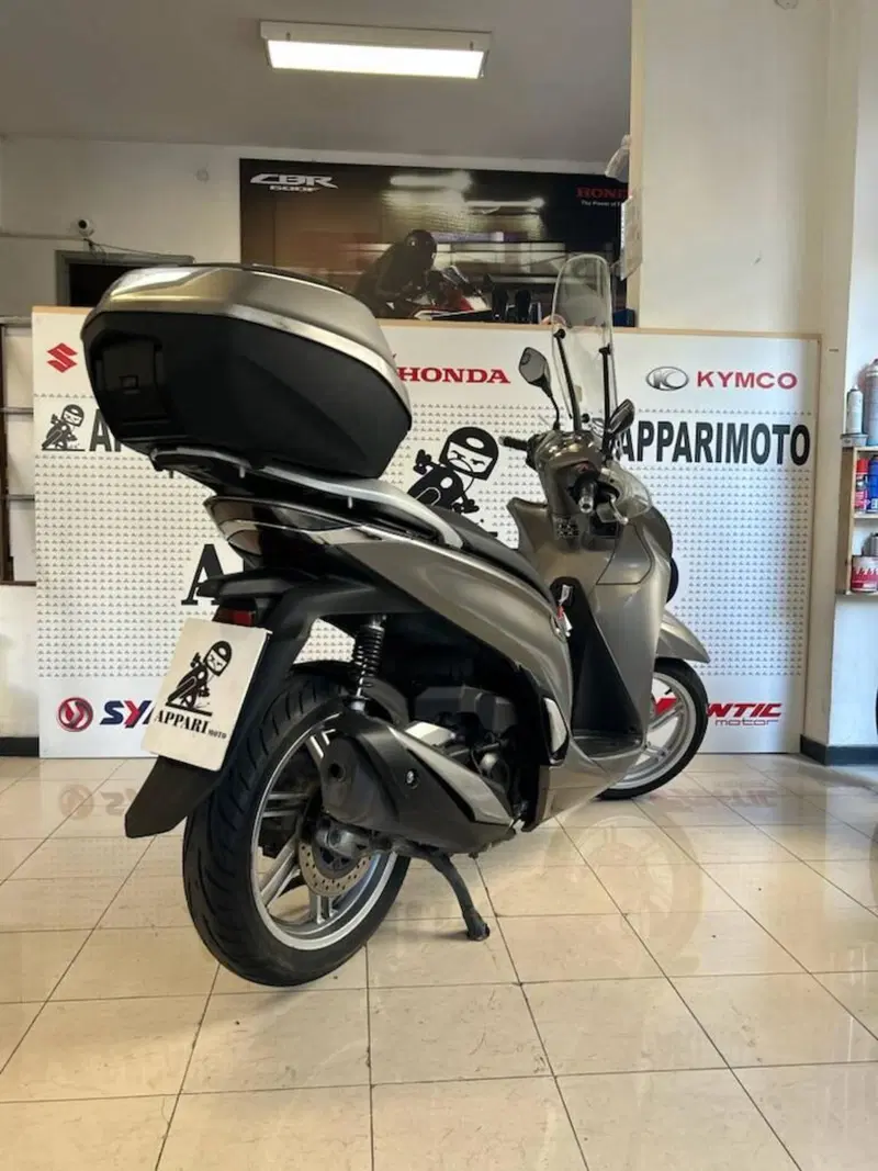 Honda SH 350 (2021 - 24) (6)