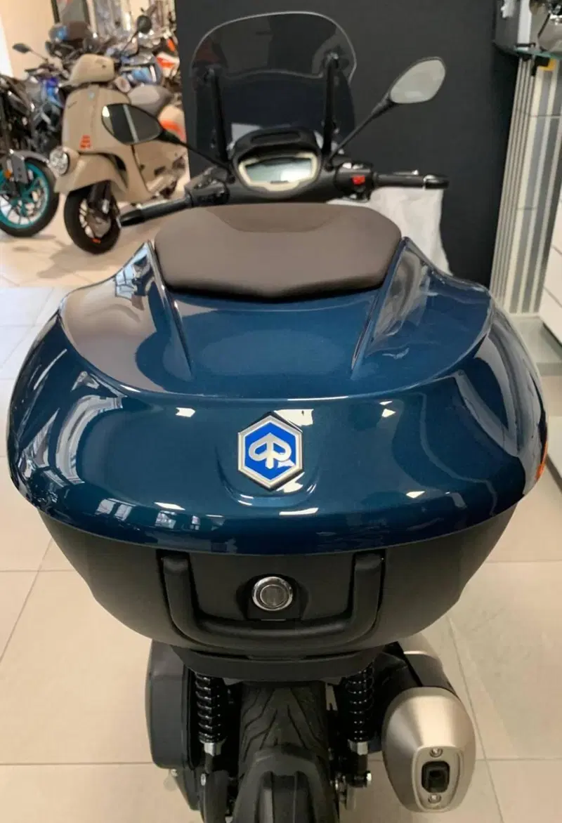 Piaggio Beverly 300 Hpe (2021) (4)