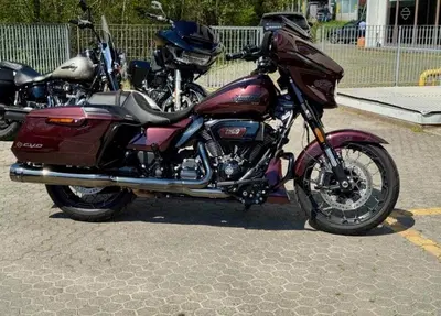 Harley-Davidson CVO Street Glide (2024) usata