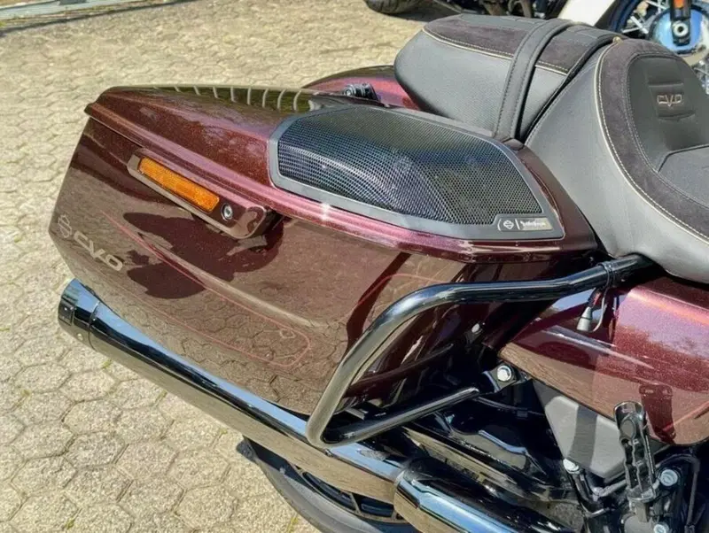 Harley-Davidson CVO Street Glide (2024) (5)