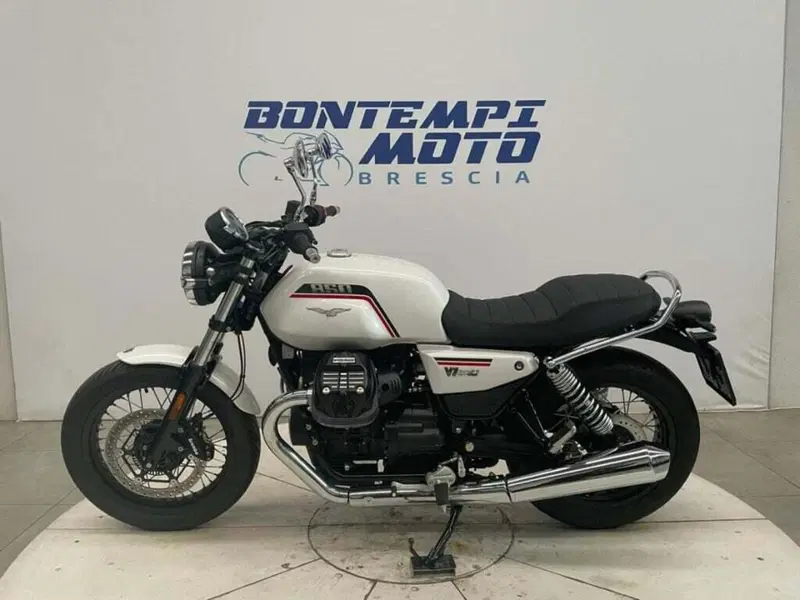 Moto Guzzi V7 Special (2025 - 26) (3)