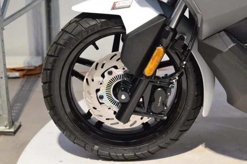 Sym ADX 300 (2024 - 26) (3)
