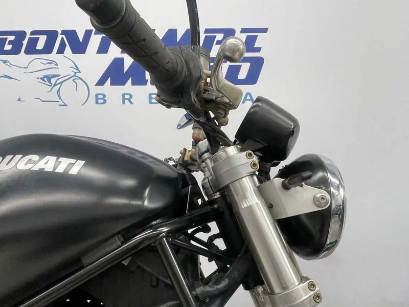 Ducati Monster 900 Dark (1999 - 02) (3)