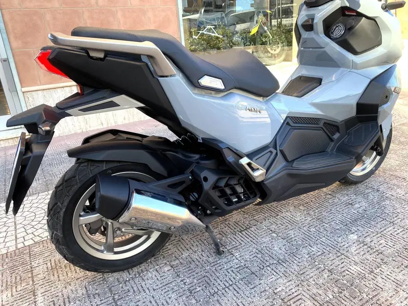 Sym ADX 125 (2023 - 24) (5)