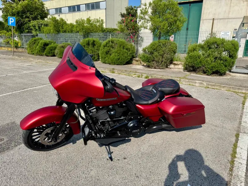 Harley-Davidson 114 Street Glide Special (2019 - 20) - FLHXS (4)