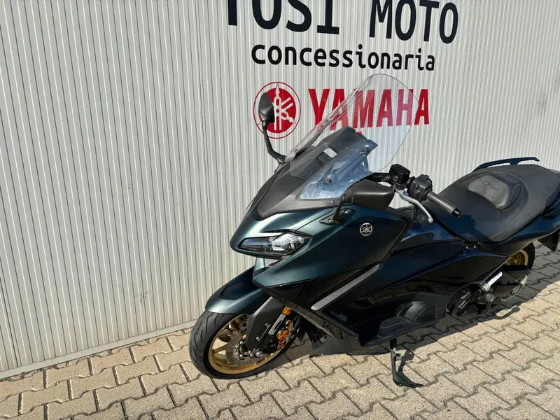 Yamaha T-Max 560 Tech Max (2022 - 24) (2)