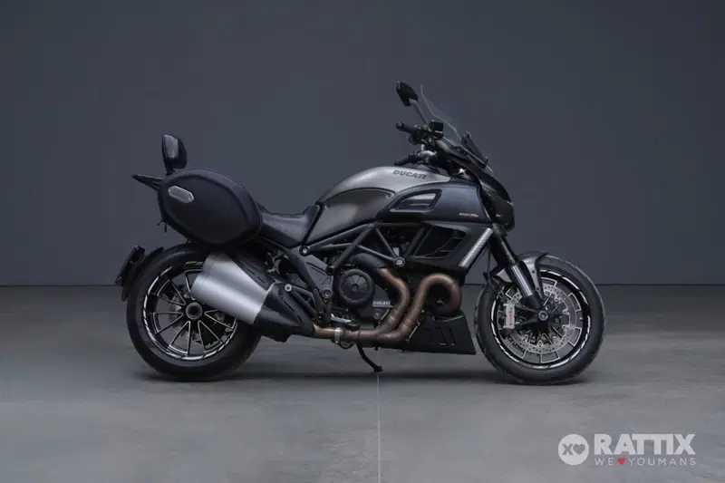 Ducati Diavel 1200 Carbon (2010 - 13) (4)