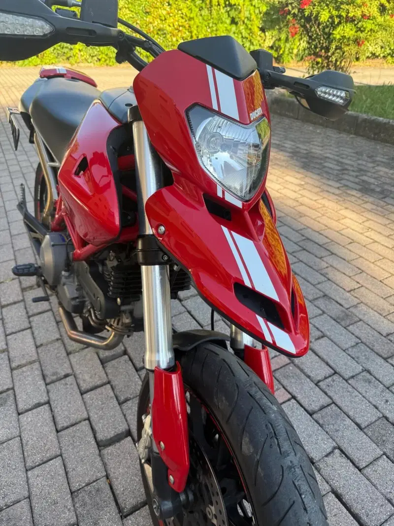 Ducati Hypermotard 796 (2012) (8)