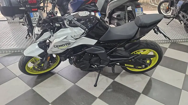 CFMOTO 650NK (2021 - 24)