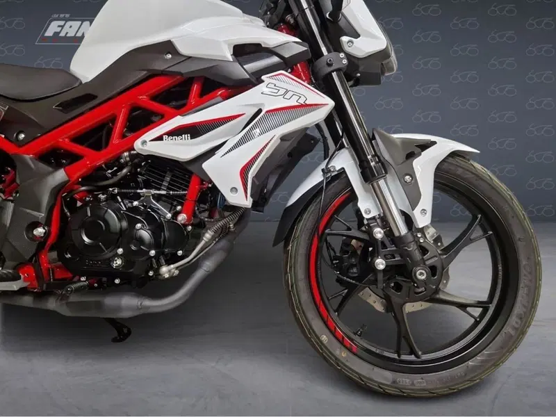 Benelli BN 125 (2021 - 25) (4)