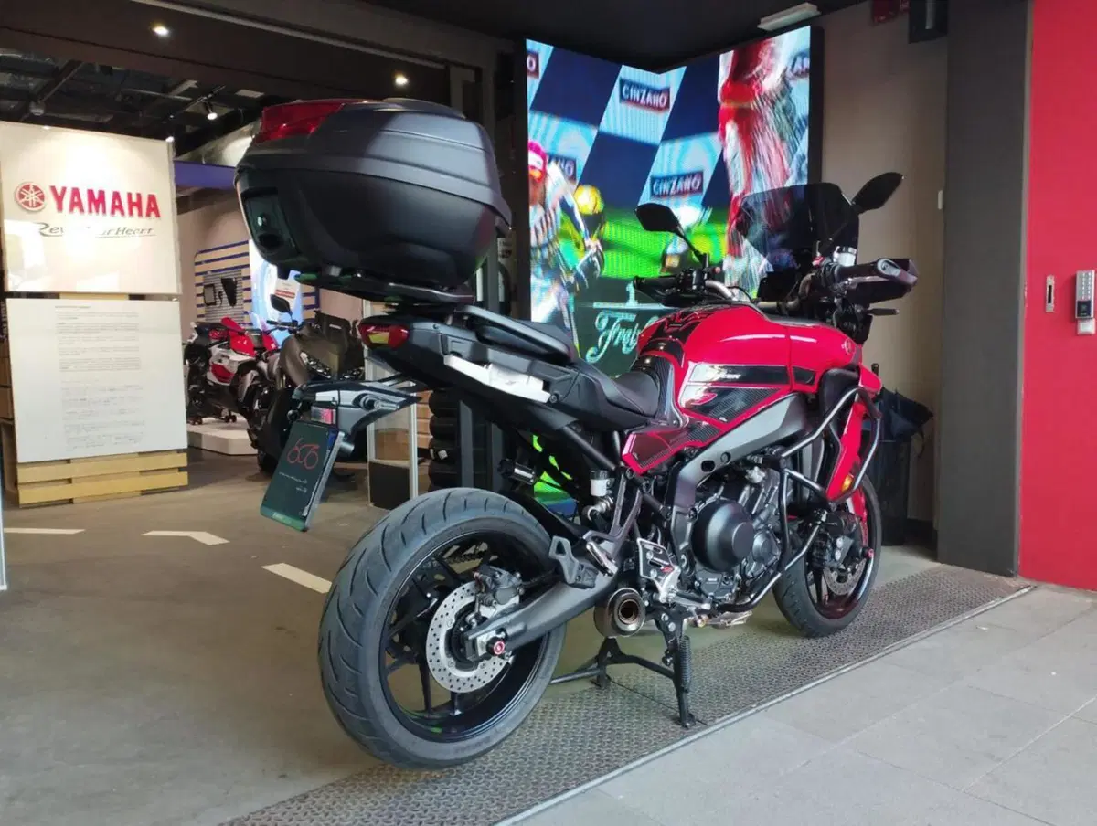 Yamaha Tracer 9 GT (2021 - 24) (2)