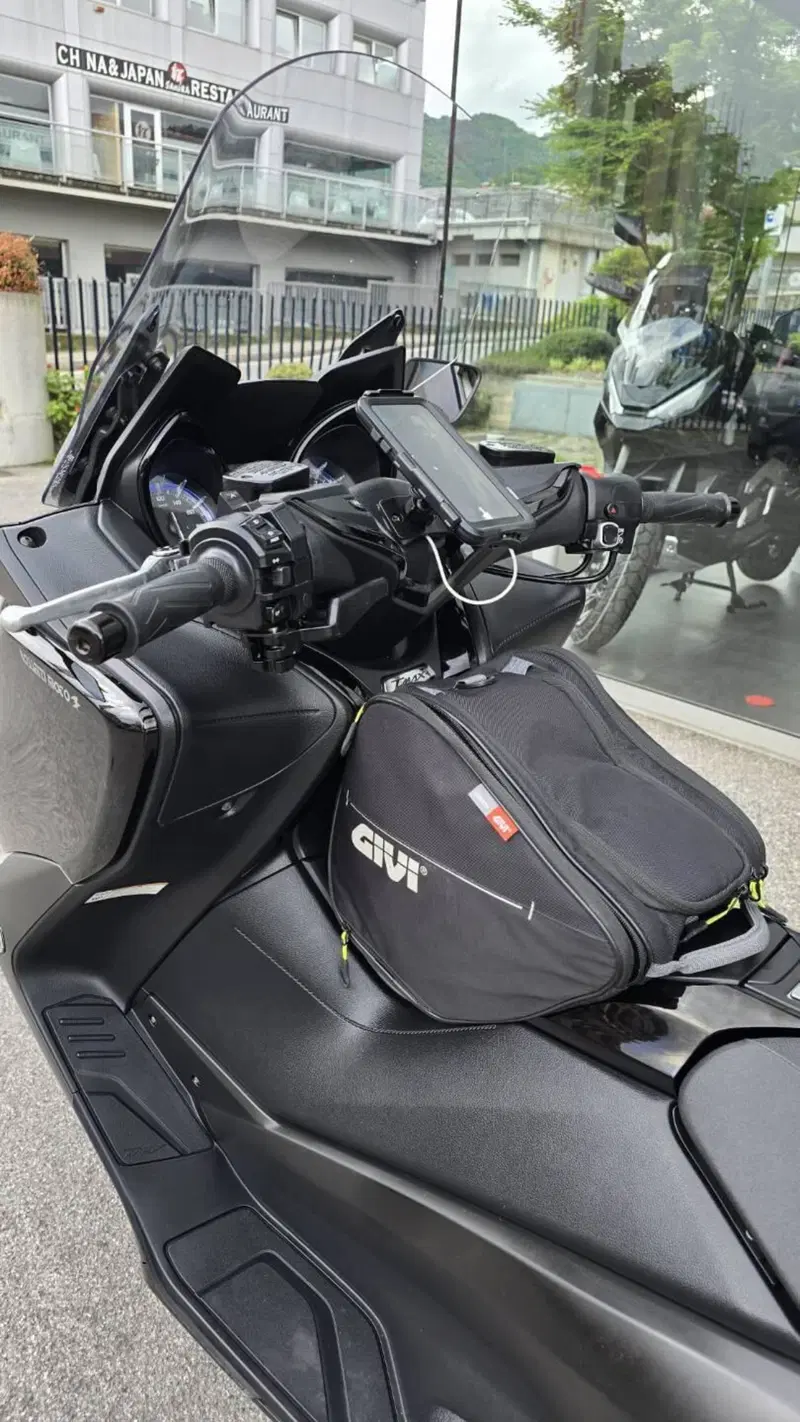 Yamaha T-Max 530 ABS (2015 - 17) (9)