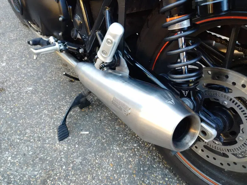 Triumph Street Twin 900 (2016) (4)