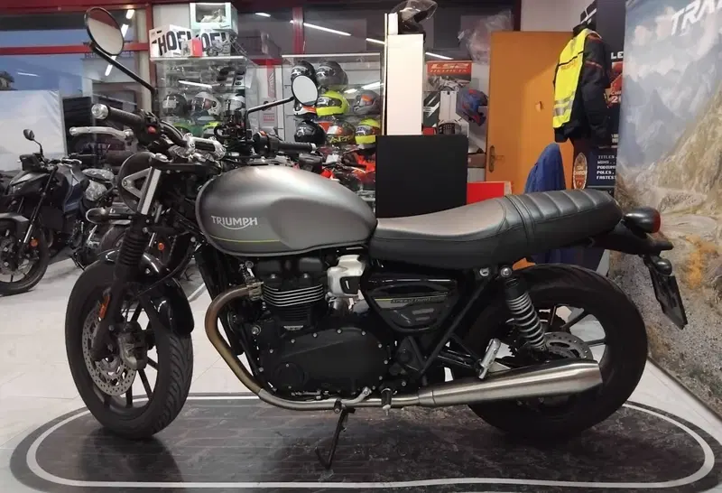 Triumph Speed Twin 900 (2023 - 24) (5)