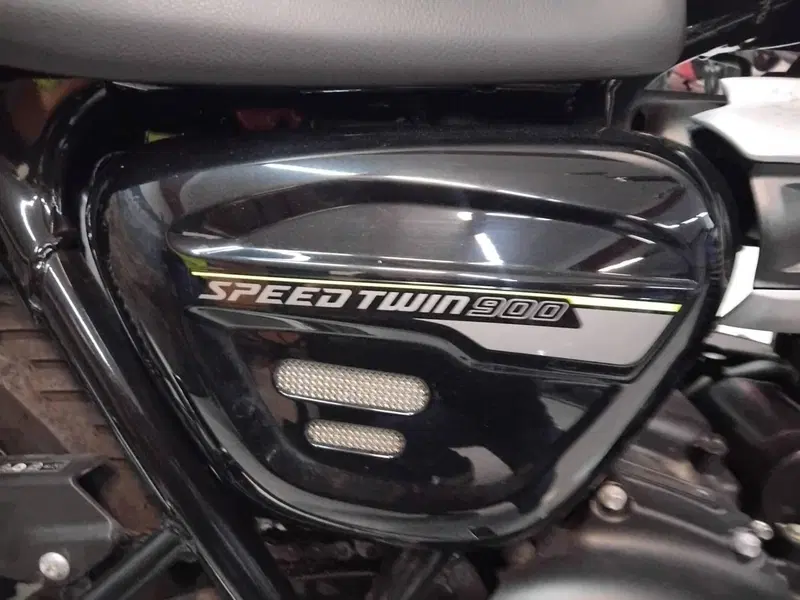 Triumph Speed Twin 900 (2023 - 24) (8)