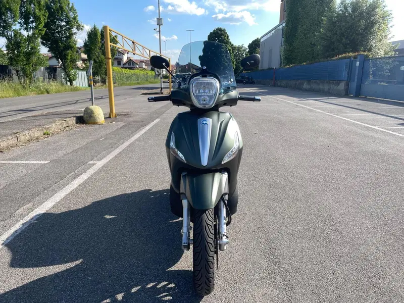 Piaggio Beverly 300 S i.e. ABS-ASR (2016 - 20) (3)