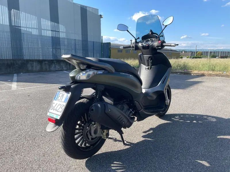 Piaggio Beverly 300 S i.e. ABS-ASR (2016 - 20) (8)