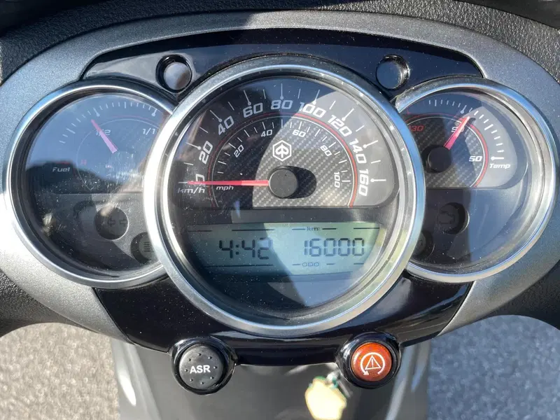 Piaggio Beverly 300 S i.e. ABS-ASR (2016 - 20) (9)