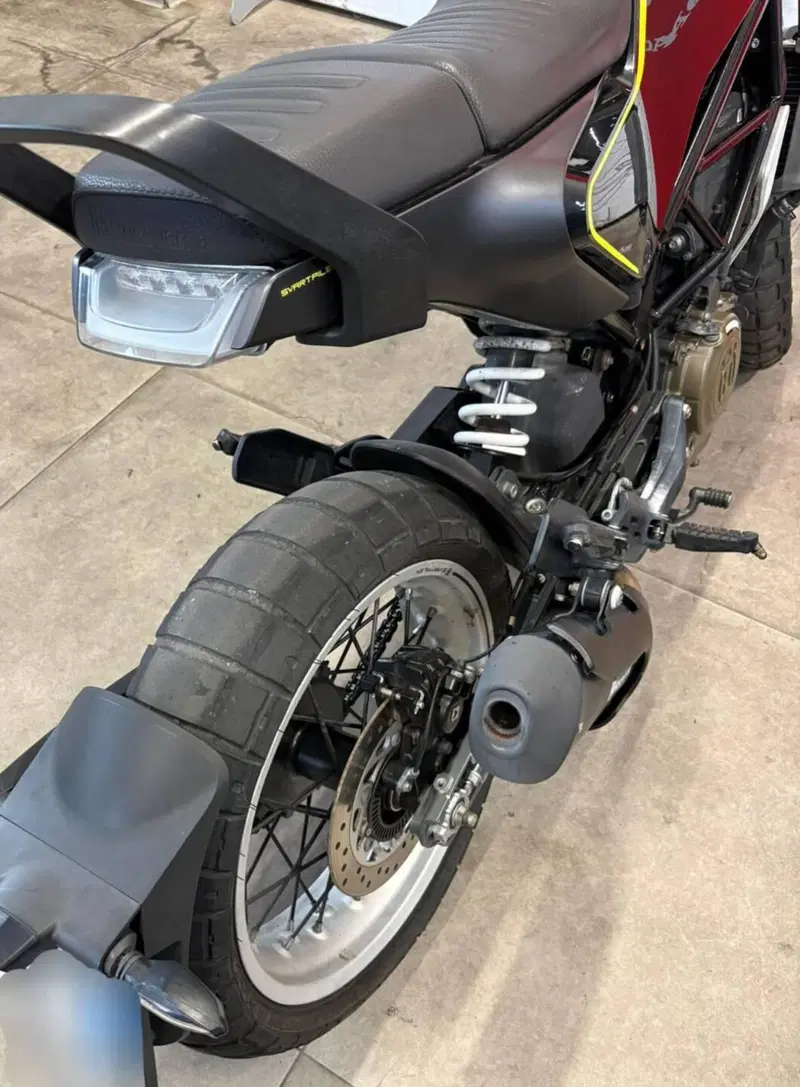 Husqvarna Svartpilen 401 (2018 - 19) (5)
