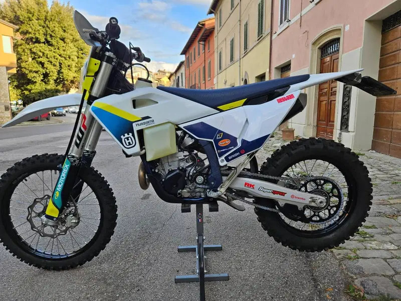 Husqvarna FE 450 (2025) (6)