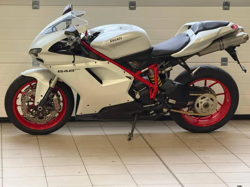 Ducati 848 EVO (2010 - 12) (5)