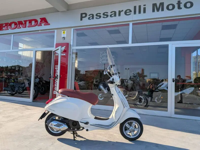 Vespa Primavera 125 3V ie ABS (2018 - 19) (3)