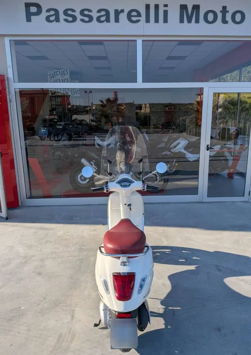 Vespa Primavera 125 3V ie ABS (2018 - 19) (4)