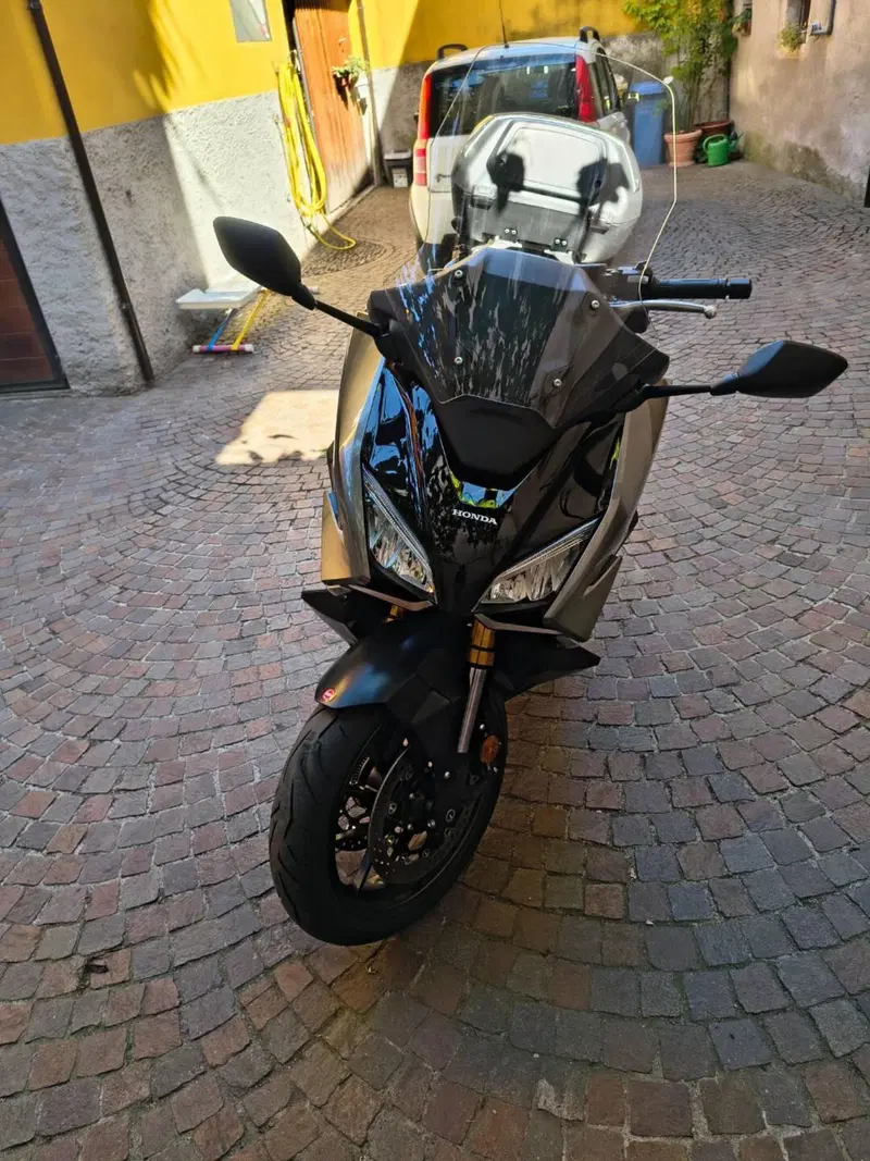 Honda Forza 750 DCT Urban (2021 - 24) (6)