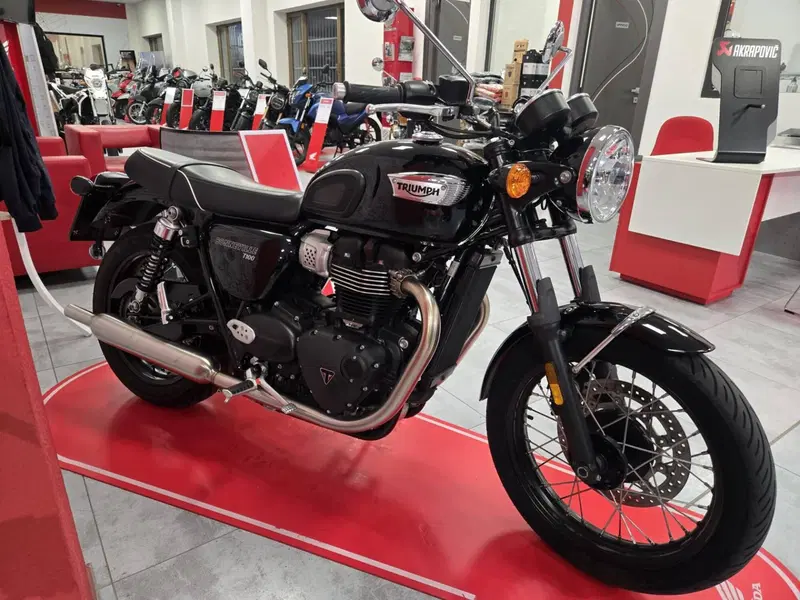 Triumph Bonneville T100 (2021 - 25) (2)