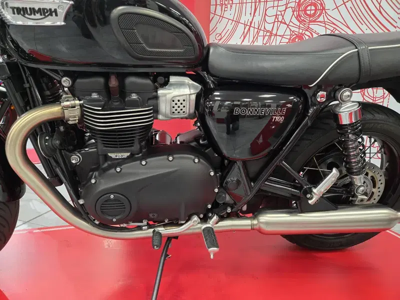 Triumph Bonneville T100 (2021 - 25) (5)