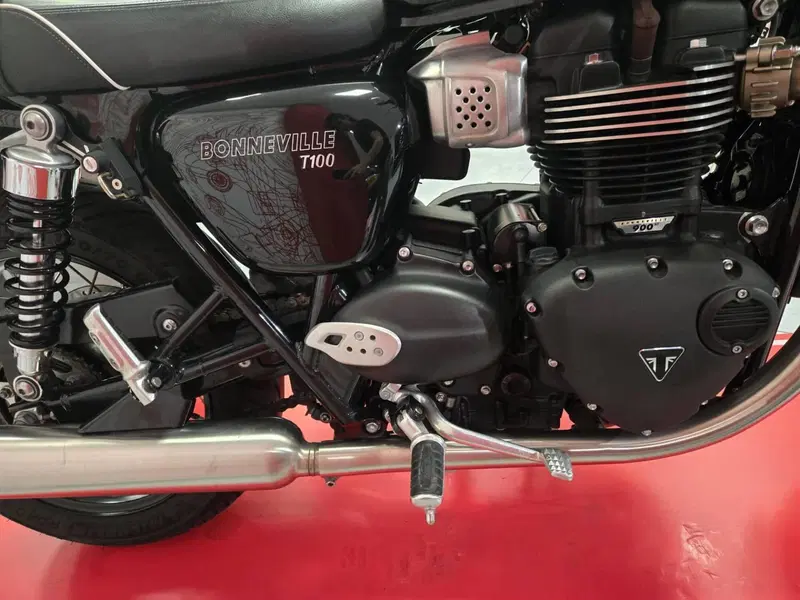 Triumph Bonneville T100 (2021 - 25) (6)