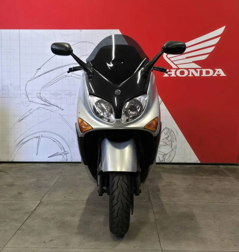 Yamaha T-Max 500 (2001 - 03) (2)