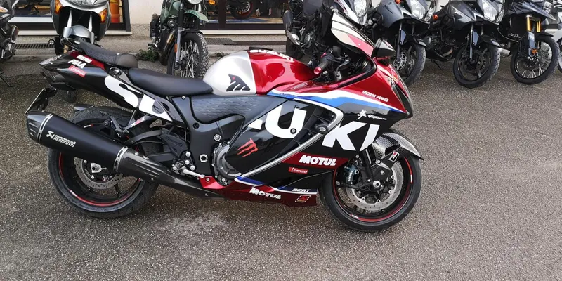 Suzuki GSX 1300 R Hayabusa (2021 - 24) (2)