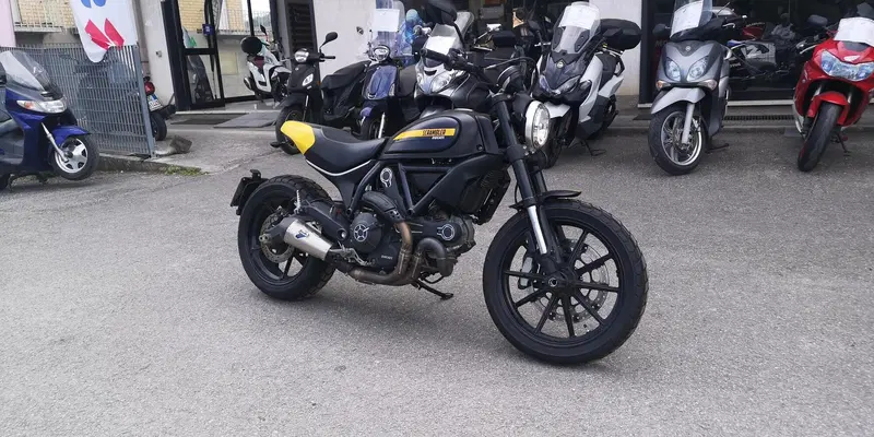 Ducati Scrambler 800 Full Throttle (2015 - 16) (2)