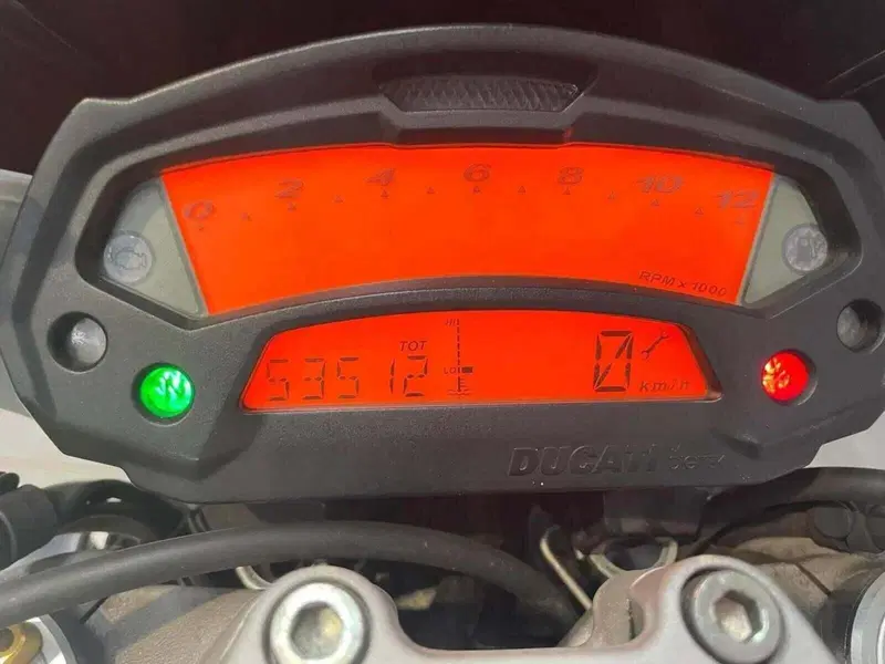 Ducati Monster 696 (2008 - 13) (3)