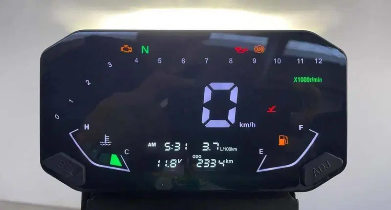 Voge Trofeo 350AC (2022 - 26) (4)