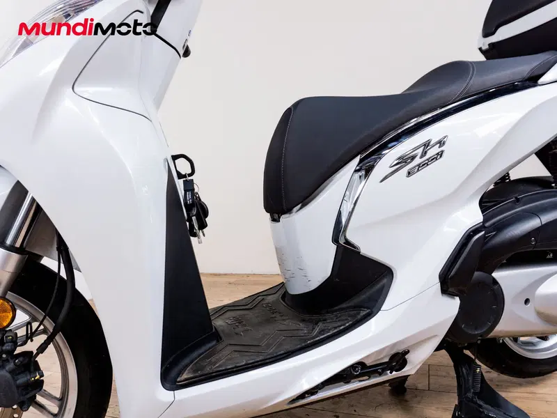 Honda SH 300 i ABS (2013 - 14) (9)