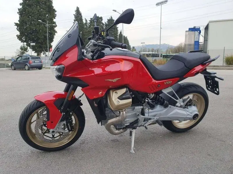Moto Guzzi V100 Mandello (2025 - 26) (5)