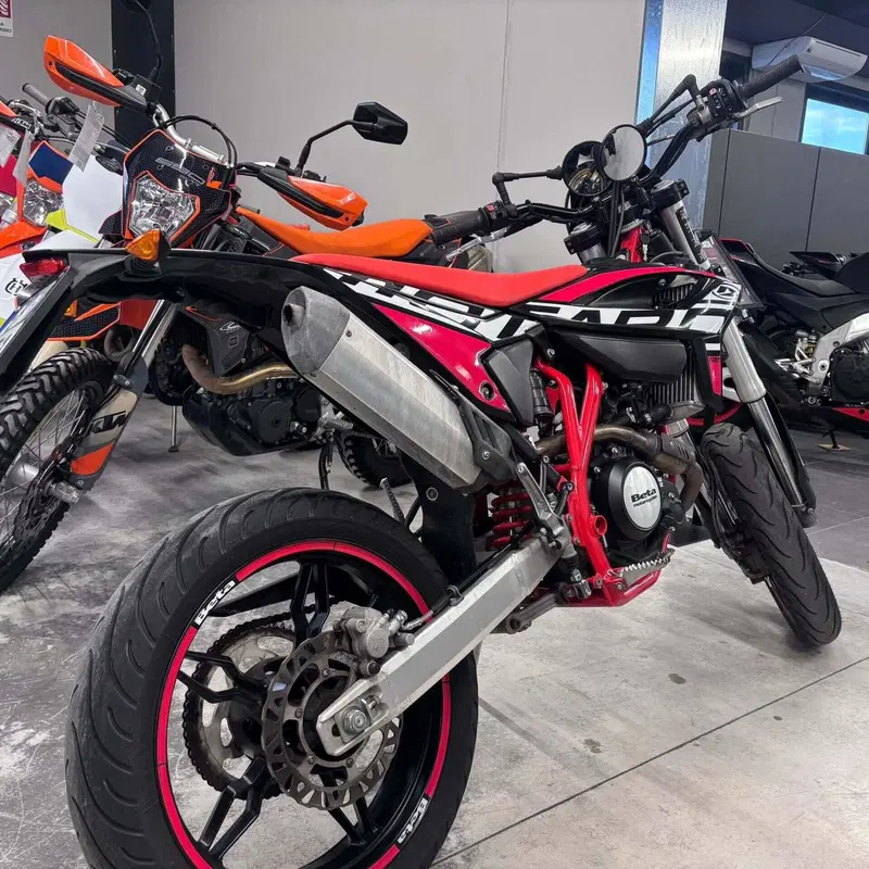 Betamotor RR 125 4T Motard LC (2021 - 23) (3)