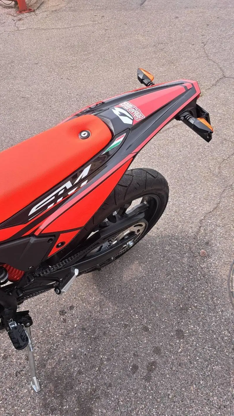 Betamotor RR 125 4T Motard T (2025 - 26) (3)