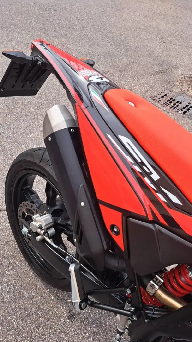 Betamotor RR 125 4T Motard T (2025 - 26) (8)